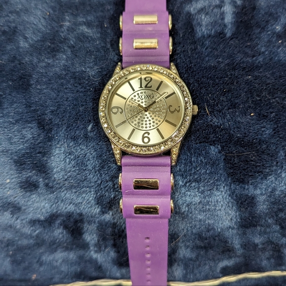 Xoxo ladies wrist watch With purple band - Picture 1 of 4